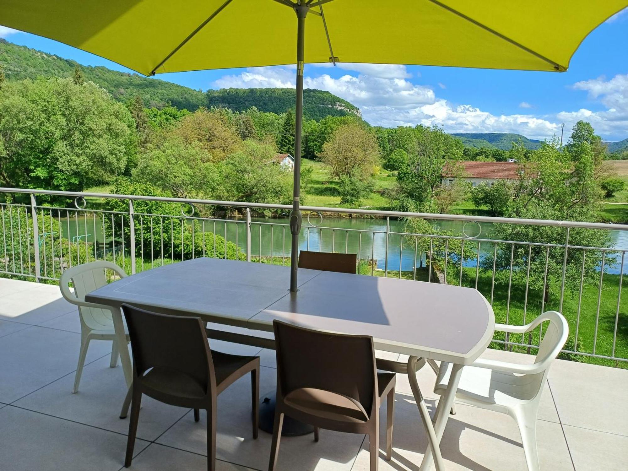 Maison De Vacances - Vue Panoramique Riviere Ornans Exterior photo